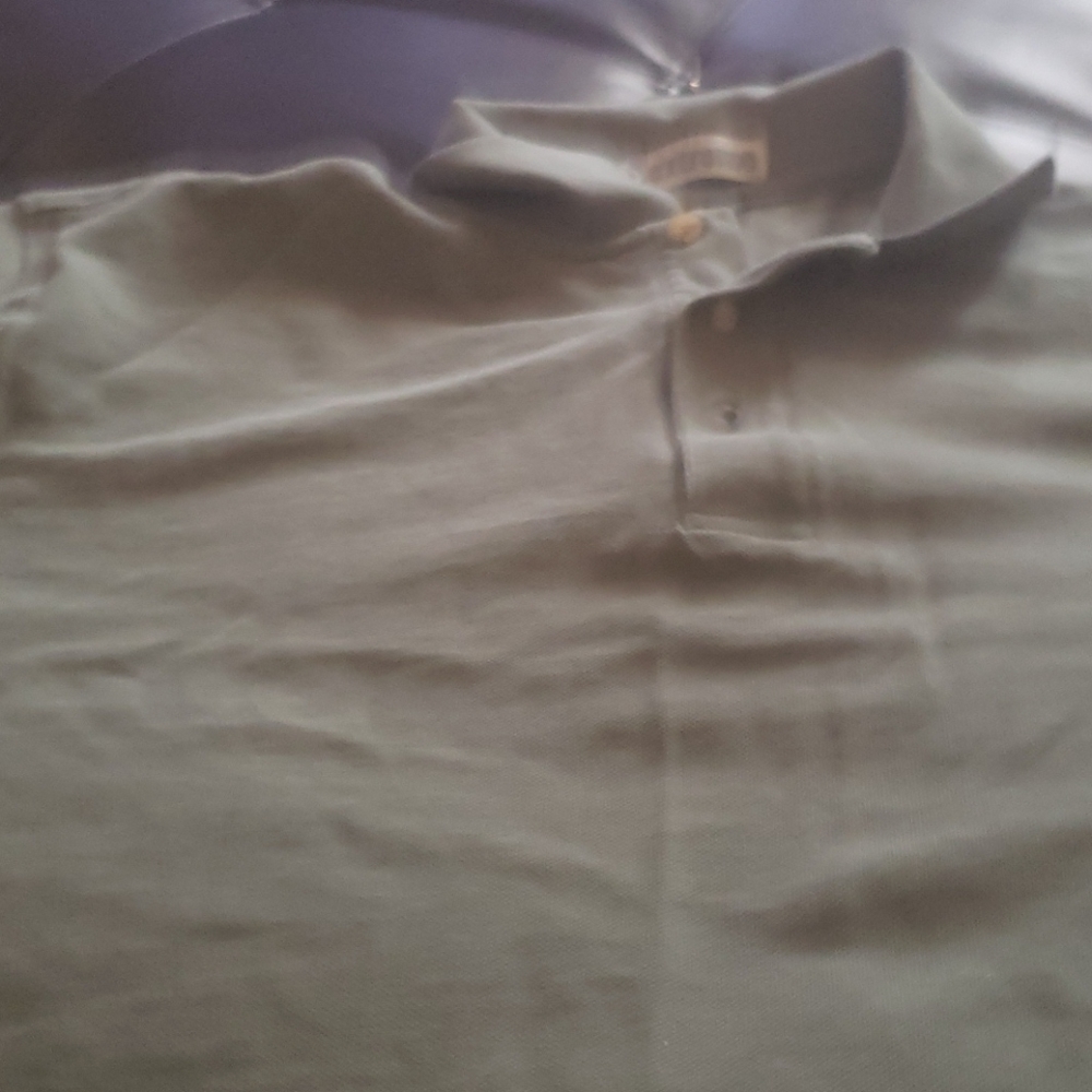 Here you have a extreme poll shirt